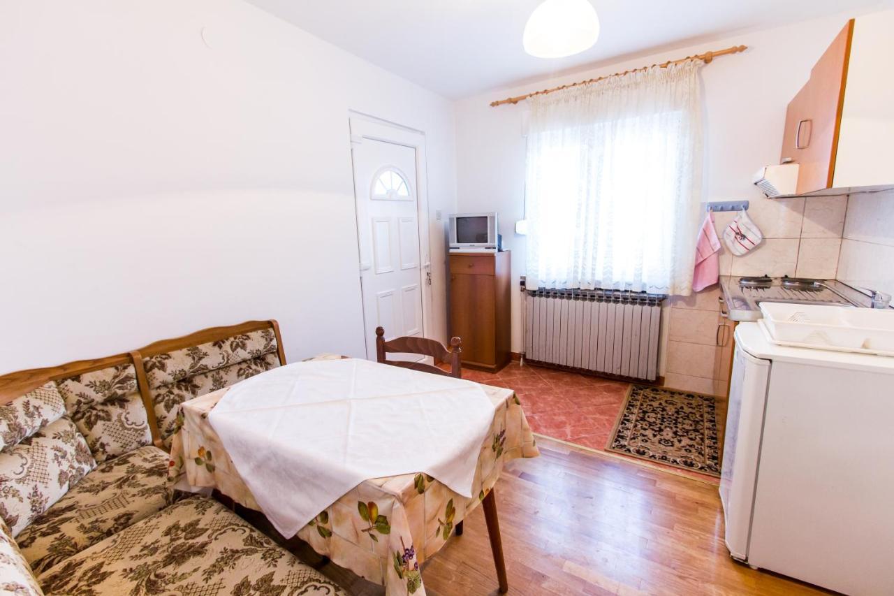 Apartments & Rooms Krk Krk Island Rum bild